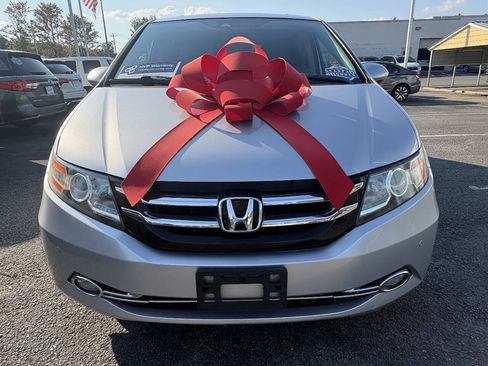 Used 2015 Honda Odyssey Touring Elite image 9