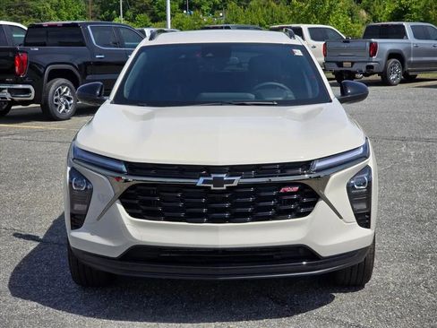 New 2026 Chevrolet Trax RS w/ Driver Confidence Package FWD image 17