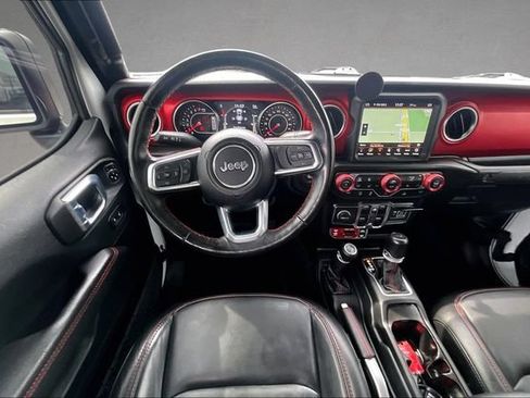 Used 2022 Jeep Gladiator Rubicon w/ Cold Weather Group AWD/4WD image 3
