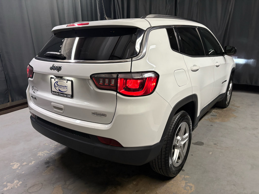 Used 2024 Jeep Compass Latitude AWD/4WD image 5