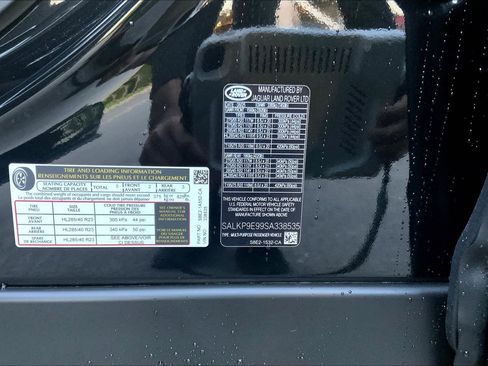 New 2025 Land Rover Range Rover SE image 18