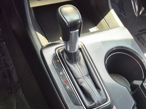 Used 2022 Honda Civic Sport image 10