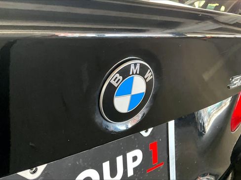 Used 2017 BMW 320i Sedan image 29