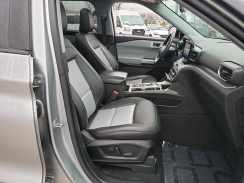 Used 2023 Ford Explorer XLT w/ Equipment Group 202A image 21