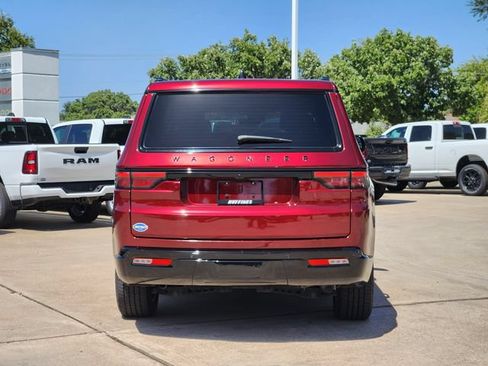 Certified 2024 Jeep Wagoneer Series II AWD/4WD image 6