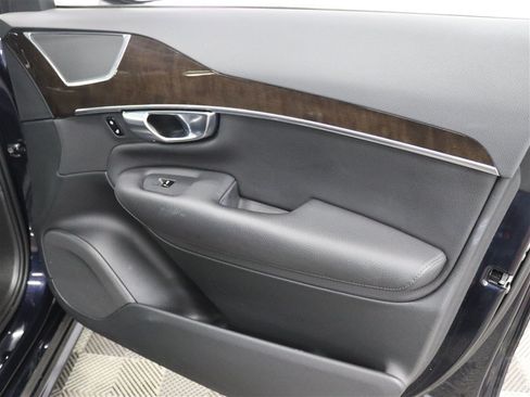 Used 2019 Volvo XC90 T6 Momentum w/ Advanced Package AWD/4WD image 34