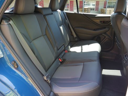 Used 2025 Subaru Outback Wilderness AWD/4WD image 29