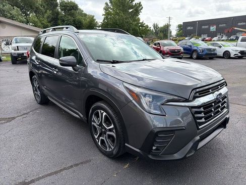 Used 2023 Subaru Ascent Limited AWD/4WD image 3