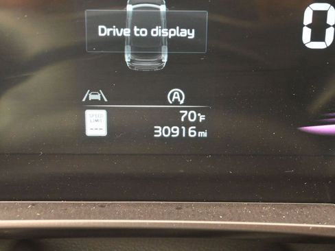 Certified 2025 Kia Telluride S image 16