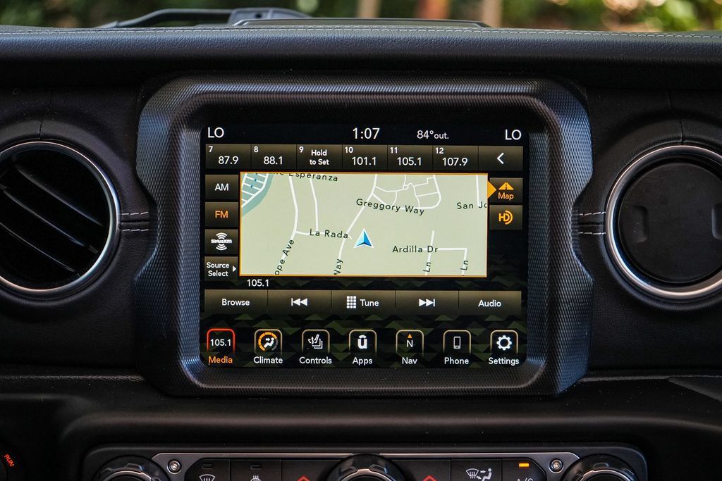 Used 2023 Jeep Wrangler Unlimited Sahara w/ Cold Weather Group AWD/4WD image 13