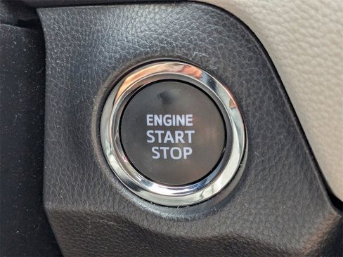 Used 2024 Toyota RAV4 Limited image 24