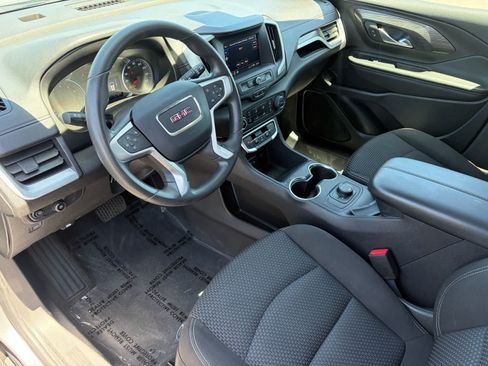 Used 2024 GMC Terrain SLE AWD/4WD image 10