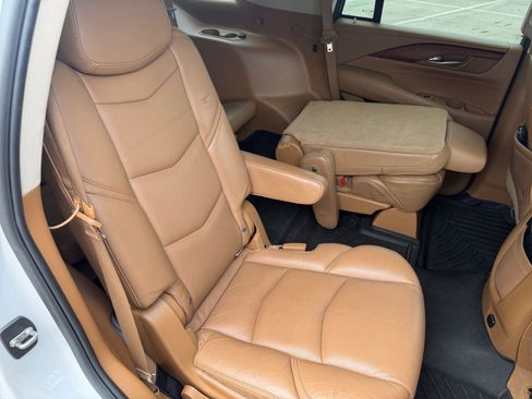 Used 2016 Cadillac Escalade Platinum AWD/4WD image 48