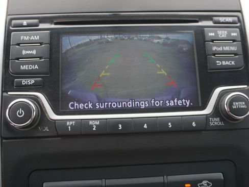 Used 2018 Nissan Frontier SV image 28