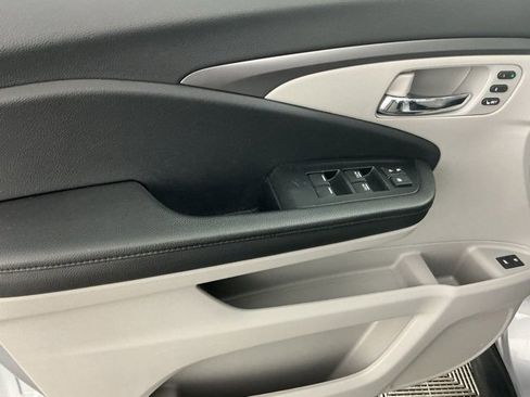 Used 2022 Honda Pilot Special Edition image 7