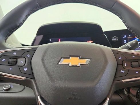 Used 2025 Chevrolet Trax LT w/ Driver Confidence Package FWD image 18