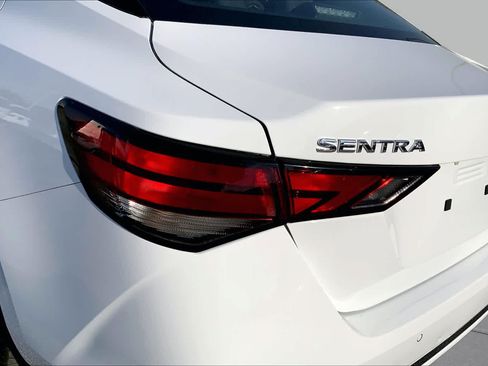Used 2024 Nissan Sentra SV FWD image 25