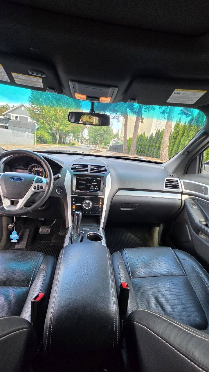 Used 2014 Ford Explorer Sport w/ Equipment Group 401A AWD/4WD image 15