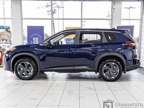 Used 2026 Nissan Rogue SV AWD/4WD image 6