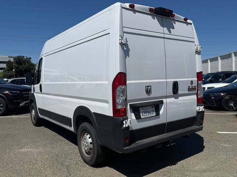 Used 2021 RAM ProMaster 2500 FWD image 3