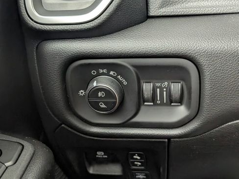 New 2026 RAM 1500 4x4 Crew Cab image 23