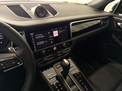 New 2026 Porsche Macan Turbo image 18