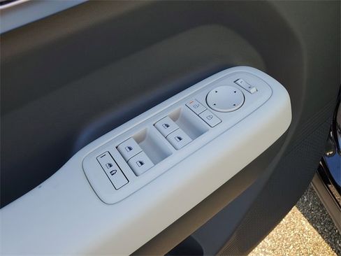 New 2026 Hyundai Santa Fe SE image 18