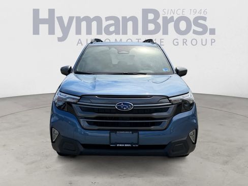 Certified 2025 Subaru Forester Premium w/ Convenience Package #2 image 9