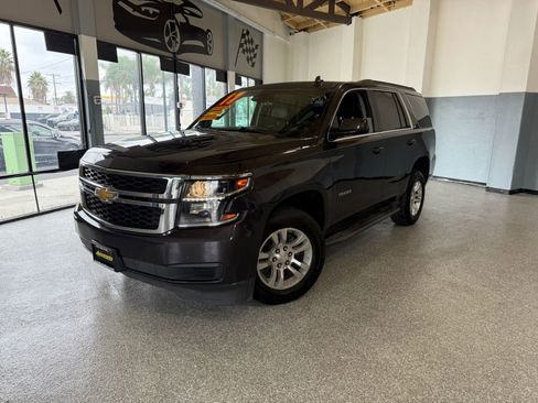 Used 2017 Chevrolet Tahoe LT image 3