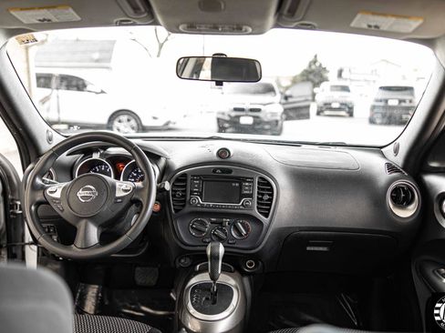 Used 2016 Nissan Juke S image 14