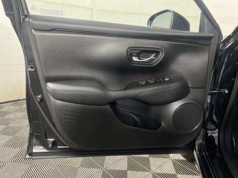 Used 2023 Honda HR-V EX-L image 14