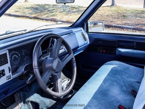 Used 1989 Chevrolet Silverado 1500 2WD Regular Cab image 21