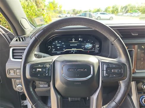 Certified 2023 GMC Yukon Denali Ultimate image 25