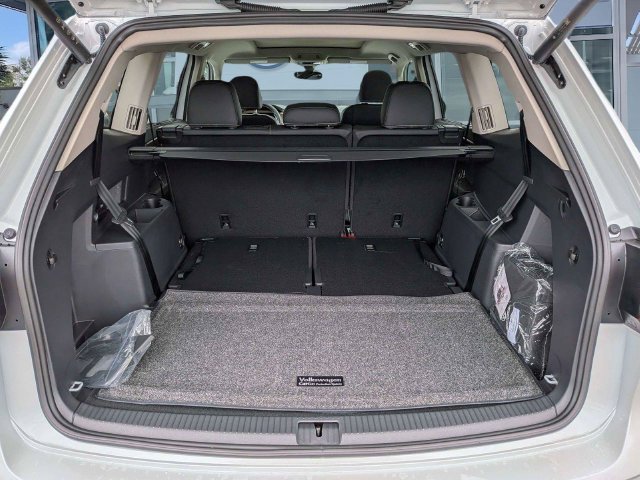 New 2026 Volkswagen Atlas SE FWD image 13