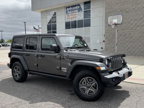 Used 2019 Jeep Wrangler Unlimited Sport S AWD/4WD image 2