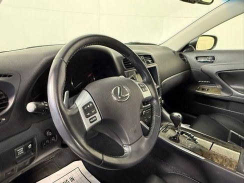 Used 2011 Lexus IS 250C image 4