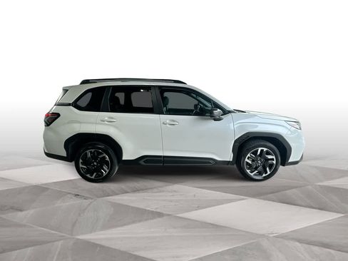 Used 2025 Subaru Forester Limited AWD/4WD image 9