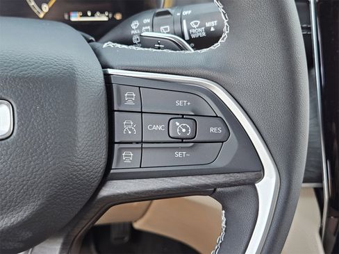 New 2025 Jeep Grand Cherokee Limited image 29