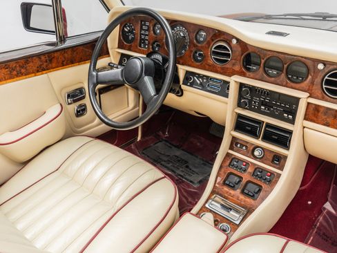 Used 1987 Rolls-Royce Corniche RWD image 25
