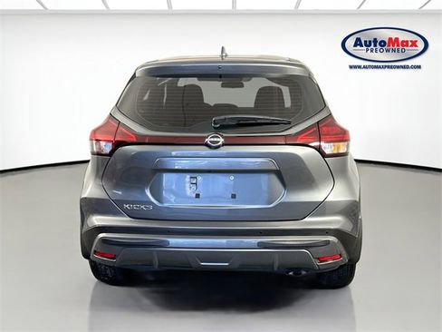 Used 2024 Nissan Kicks S image 7