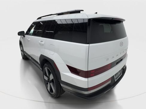 Used 2025 Hyundai Santa Fe Limited FWD image 10