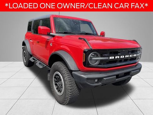 Used 2023 Ford Bronco Outer Banks w/ Sasquatch Package AWD/4WD image 3
