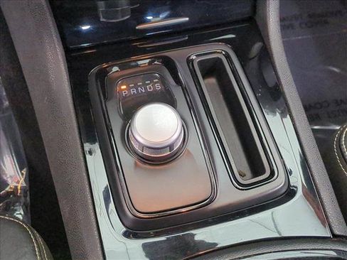 Used 2019 Chrysler 300 S RWD image 12