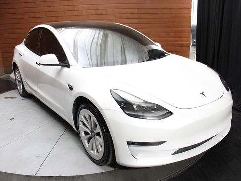 Used 2023 Tesla Model 3 Long Range image 8