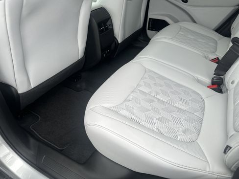 New 2026 Jeep Cherokee Overland AWD/4WD image 19