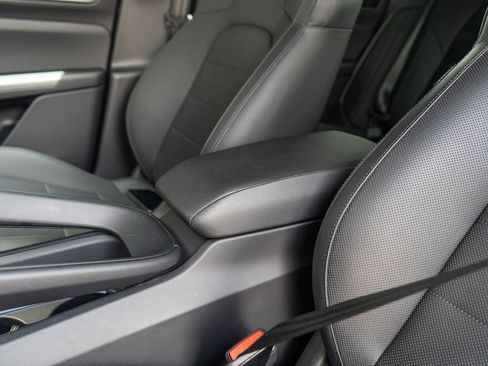 Used 2025 Porsche Macan Electric RWD image 26