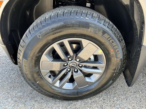 New 2026 Nissan Frontier SV image 14