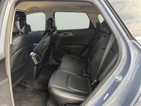 Certified 2023 Kia Sportage EX FWD image 12