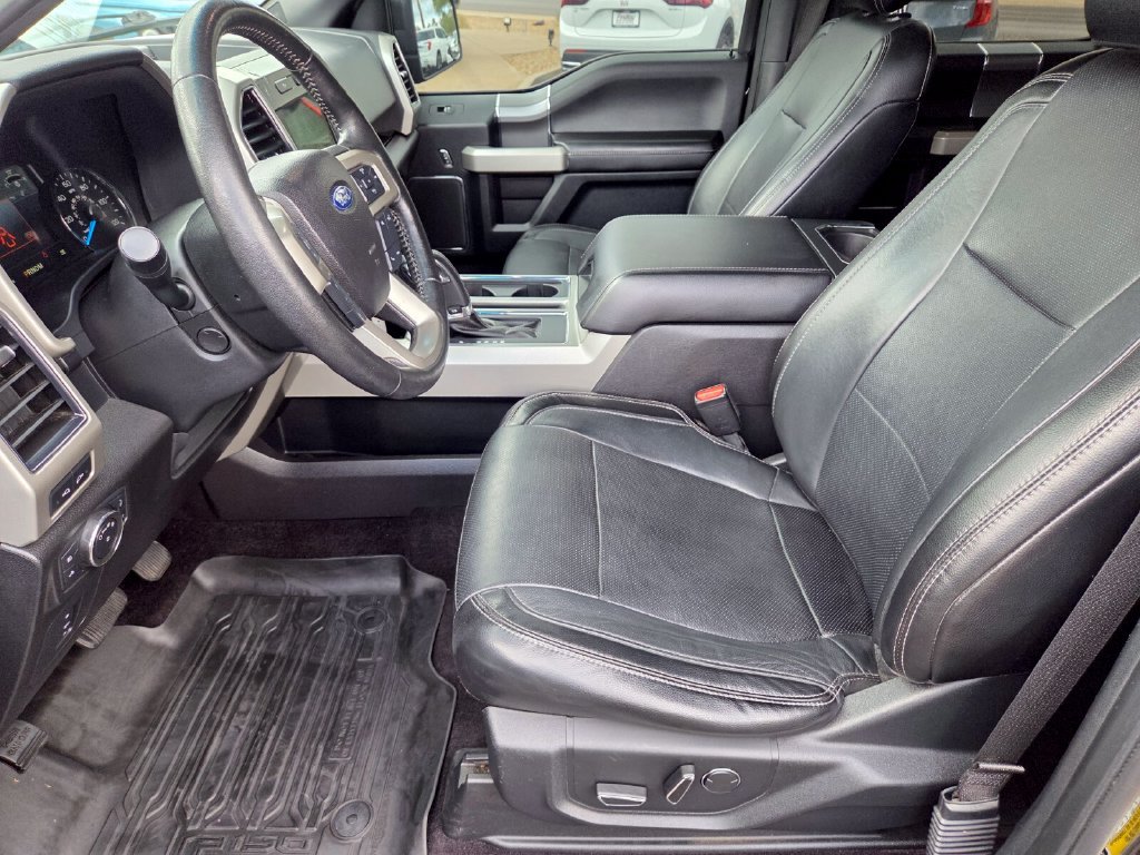 Used 2017 Ford F150 Lariat w/ Equipment Group 502A Luxury AWD/4WD image 10
