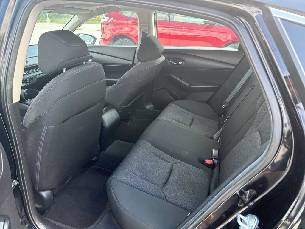 Used 2023 Honda Accord EX image 10